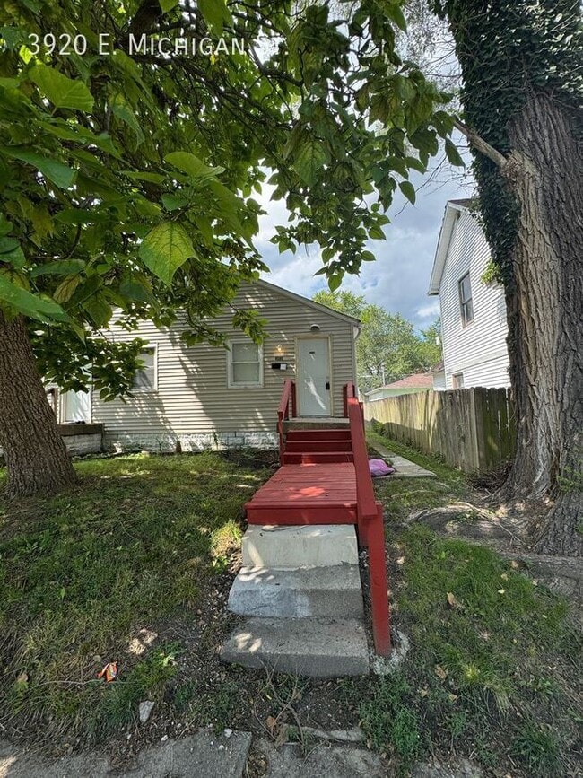 Photo - 3920 E Michigan St