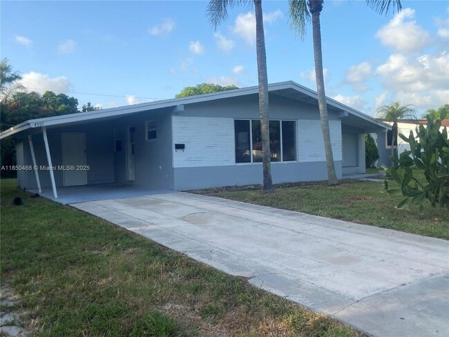Building Photo - 4557 NW 3rd St Rental