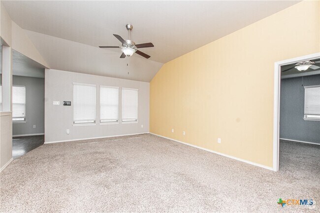 Building Photo - 2313 Vicksburg Ln Rental