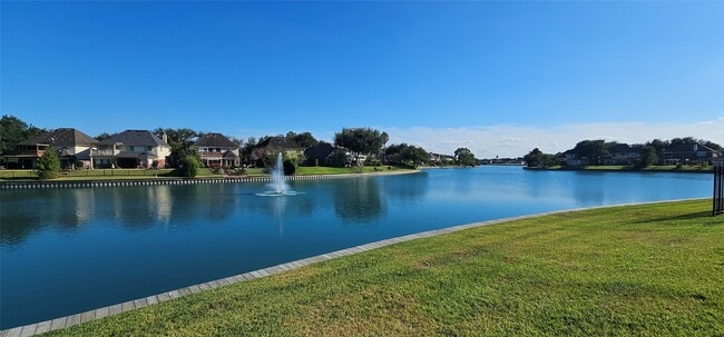 Building Photo - 6926 Sable River Dr