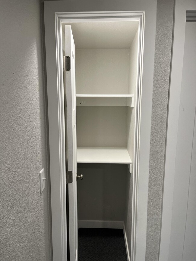 Photo - 613 Killarney Dr