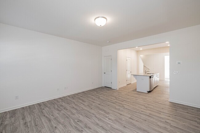 Beautiful Modern 2-Bedroom Townhome -AVAILABLE AUGUST 2026