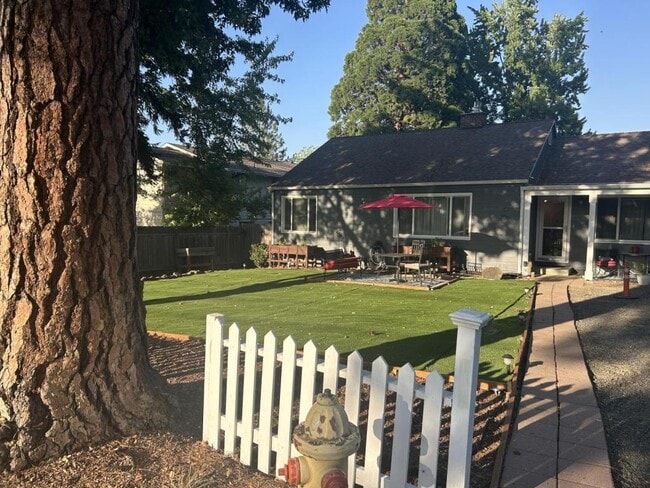 706 Normal Ave