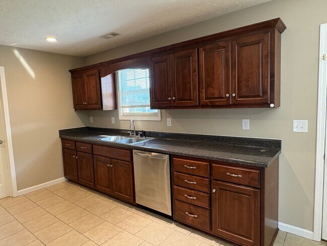 Photo - 379 Hendrixson Dr