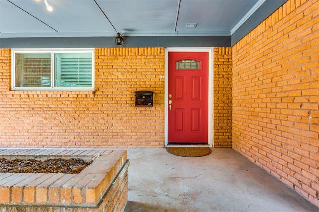 Photo - 659 Bizerte Ave