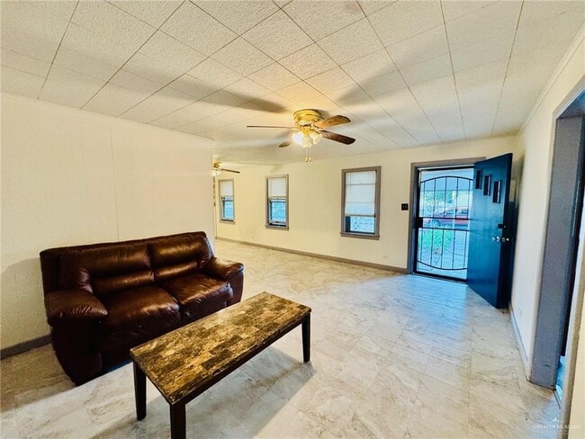 Photo - 13 Redwood Ave