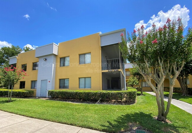 Building Photo - 2713 Oak Park Way Unit 112