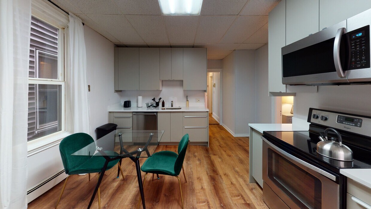 Photo - Private bedroom in 3 bed/1 bath Home