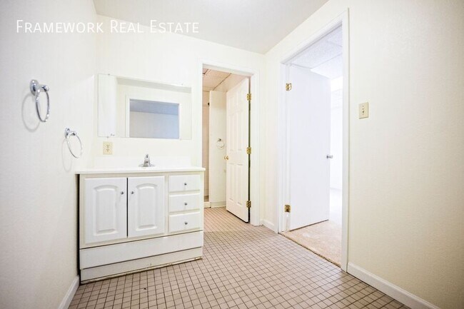 Photo - 6540 Clay St