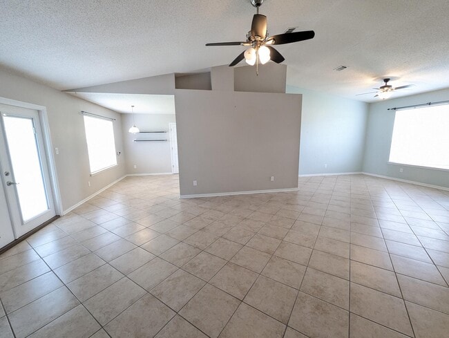 Photo - 9516 Brentwood Blvd