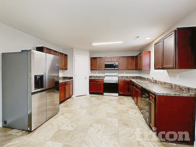 Photo - 135 Coddington Ln