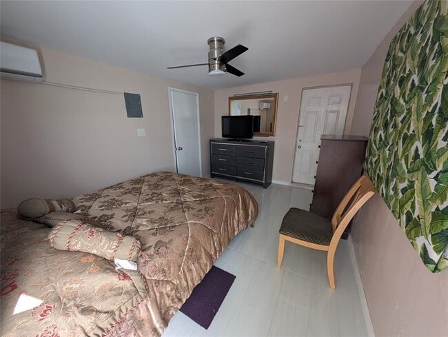 Photo - 2453 NW 73rd Ave