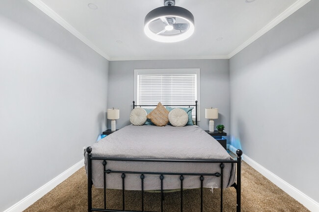 Building Photo - 6312 Beach Channel Dr Unit Arverne Oasis - Top Floor