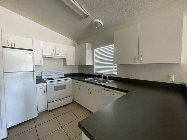 Building Photo - 5854 8th St Unit 5854 Rental