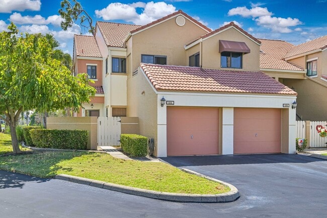 Building Photo - NOW AVAILABLE - First Floor Condo with 1 Car Garage in Eagle Ridge!