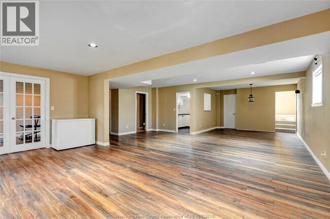 Photo - 80 Whelan Dr