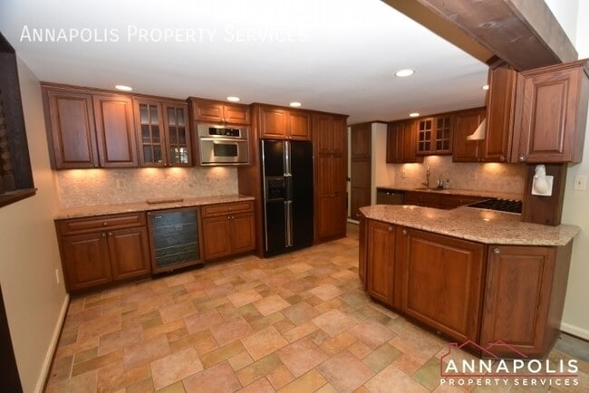 Photo - 821 Macsherry Dr