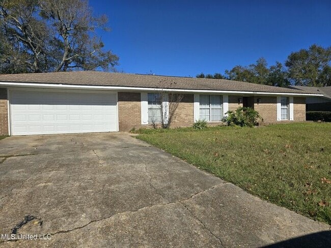 Building Photo - 15372 Hamilton St Rental