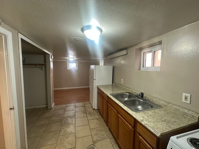 Photo - Shaul Properties - 419 1/2 W 14th Unit 419 1/2