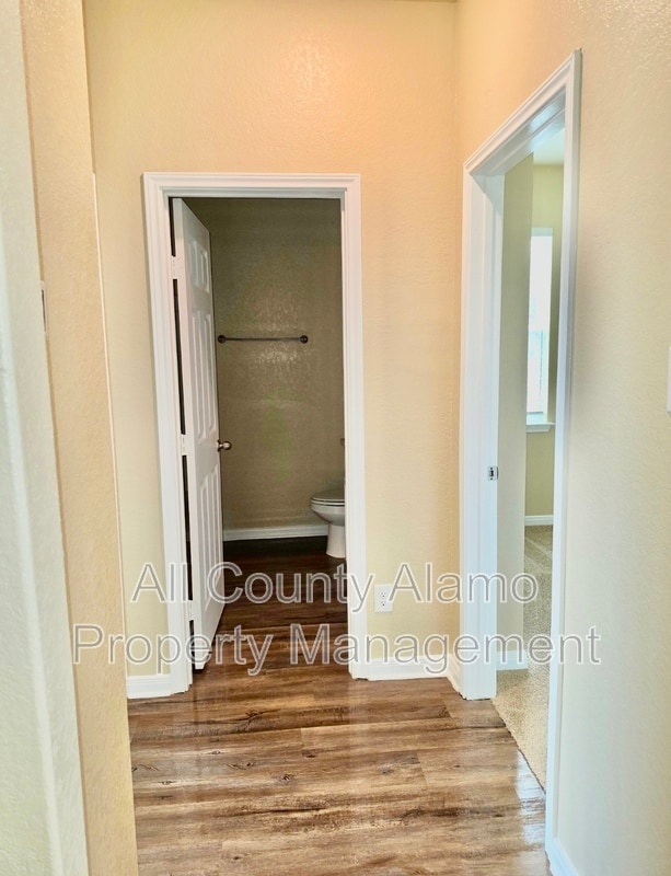 Photo - 12818 Cedarcreek Trl