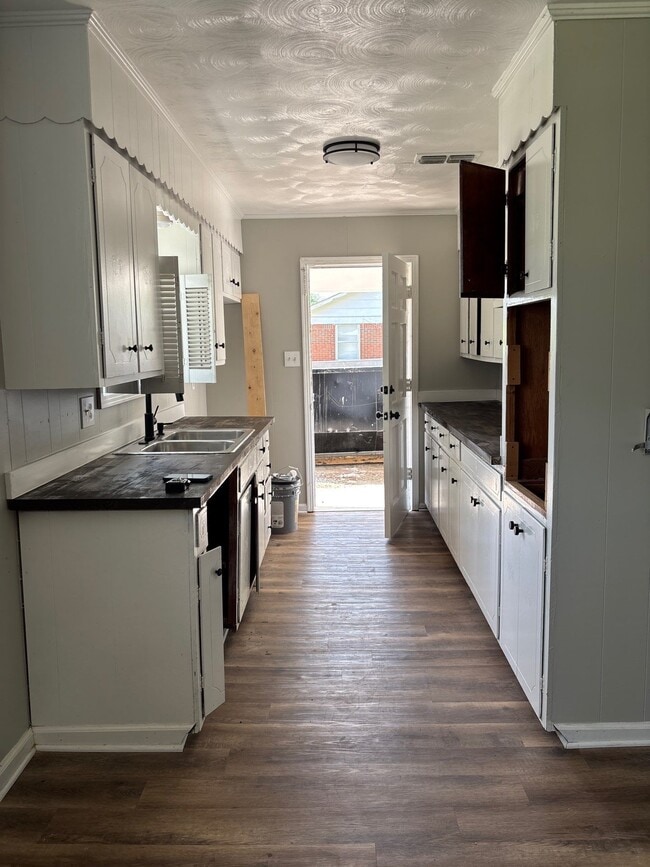 Photo - 211 Nance St