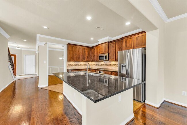 Photo - 1119 W 26th St