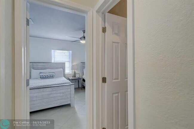 Photo - 2740 NE 30th Pl Unit 1