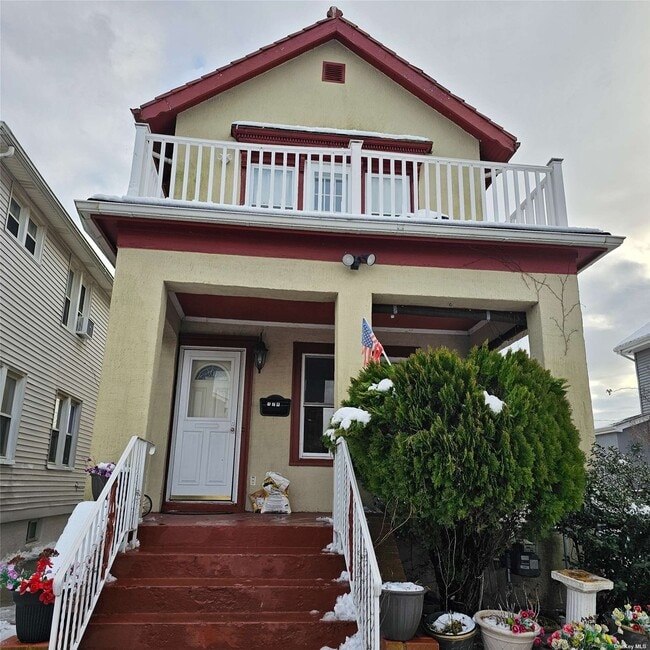 Photo - 124 W Fulton St