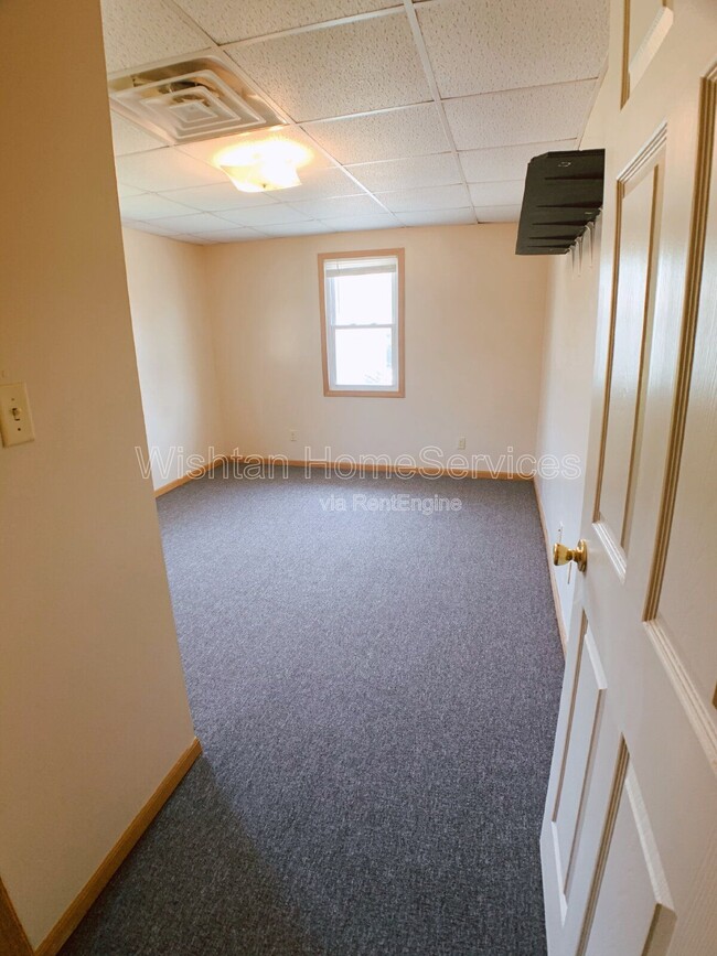 Photo - 308 W Adams Rd