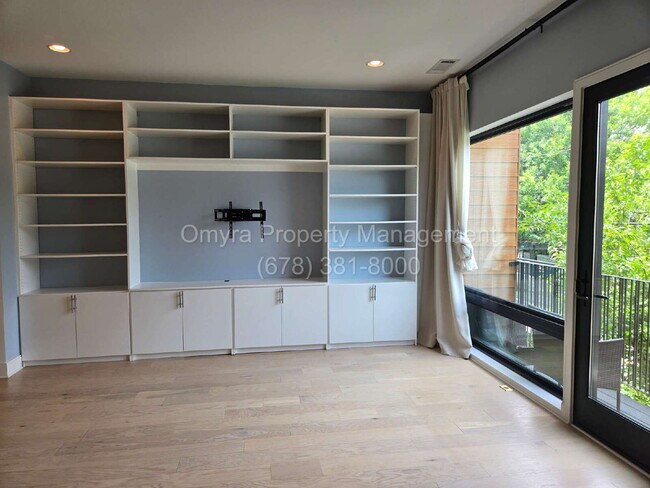 Photo - Luxurious 3 Bedroom Home near East Atlanta!