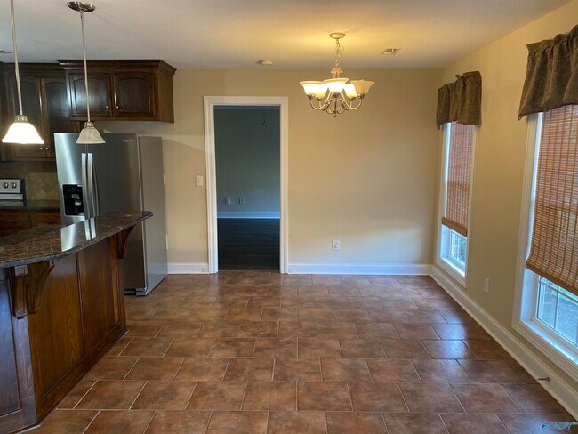Photo - 7502 Parktrace Ln SE