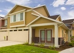 Building Photo - Beautiful 4 bedroom townhome in Sandy!