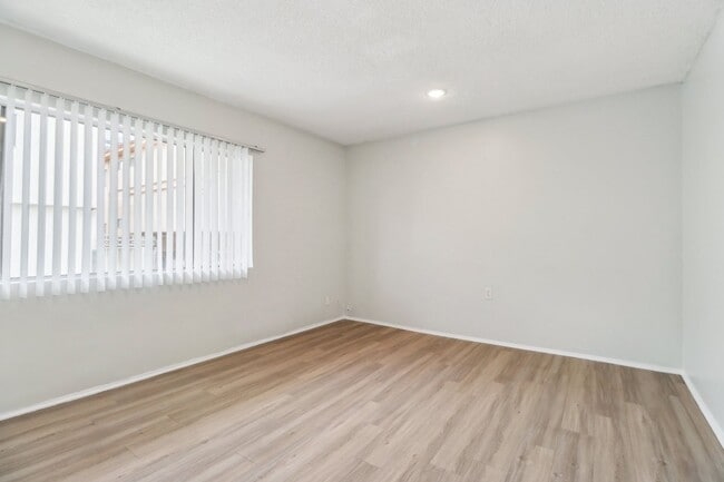 Photo - 1275 Federal Ave