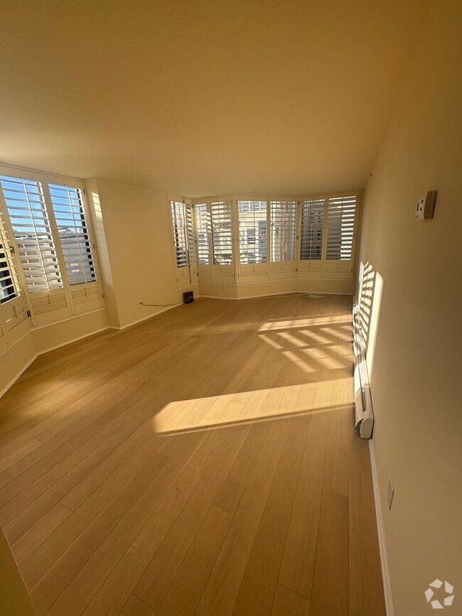 Building Photo - Beautiful Modern Nob Hill 1BR w/ Private P... Unit 908 Rental