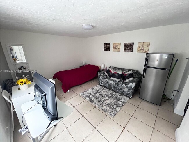 Photo - 19206 Bob-O-Link Dr