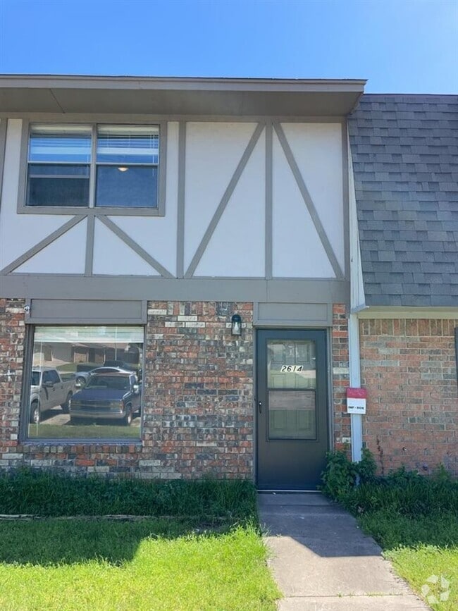 Building Photo - 2614 Martin Ln Rental