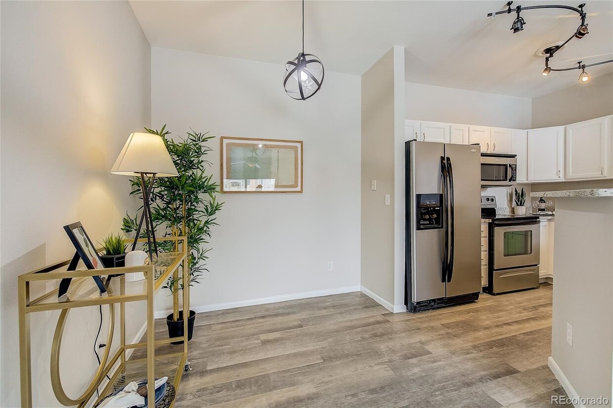 Eat-in kitchen - 10784 W 63rd Pl (Arvada, CO)