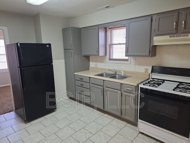 Photo - 1141 NE Chester Ave