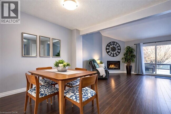 Photo - 21 Conestoga Rd