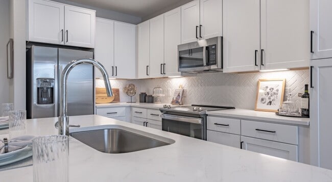 Photo - 6 Weeks Free + $500 GC—Reduced Rates! Unit FT1