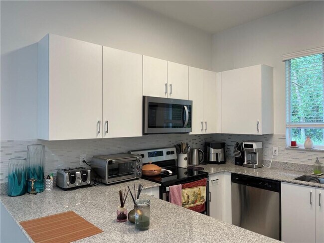 Photo - 1310 Pioneer Way