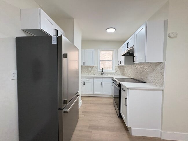 Building Photo - 281 Belmont Ave Unit 1 Rental