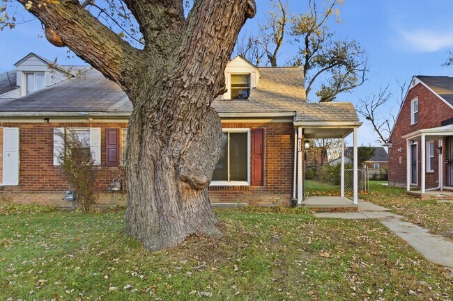 Photo - 10934 Nottingham Rd