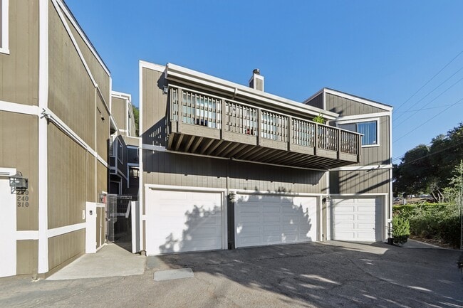 Photo - 5400 Mountain Blvd Unidad #340