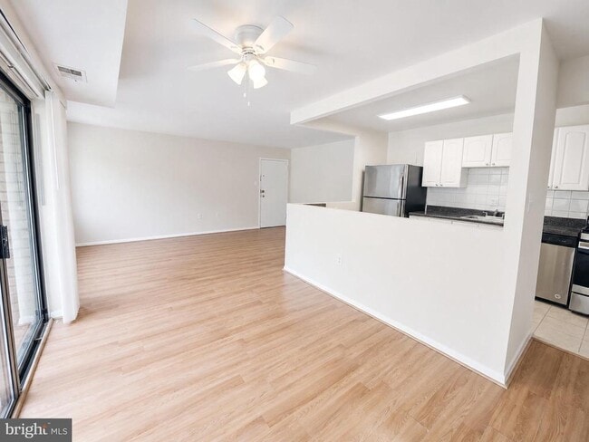 Photo - 5107 Crossfield Ct Unit 306