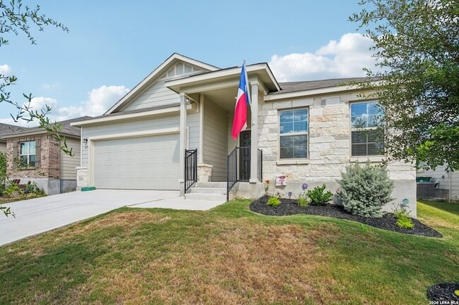 Building Photo - 633 Oleander Crk