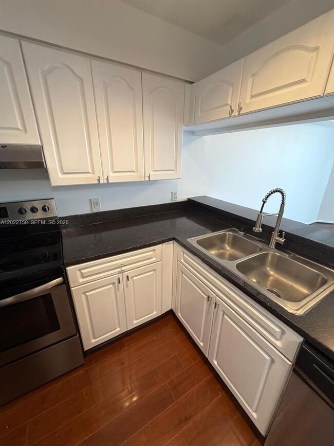 Photo - 102 SW 6th Ave Unit 305
