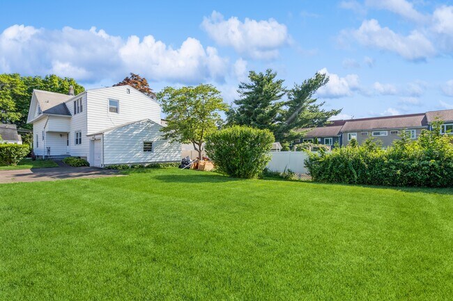 Photo - 11 Emerson St