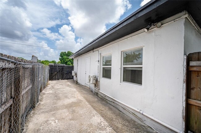 Photo - 9050 NW 31st Ave Unit 2