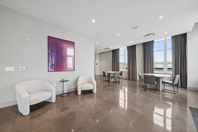 65 Bay Street Apartments